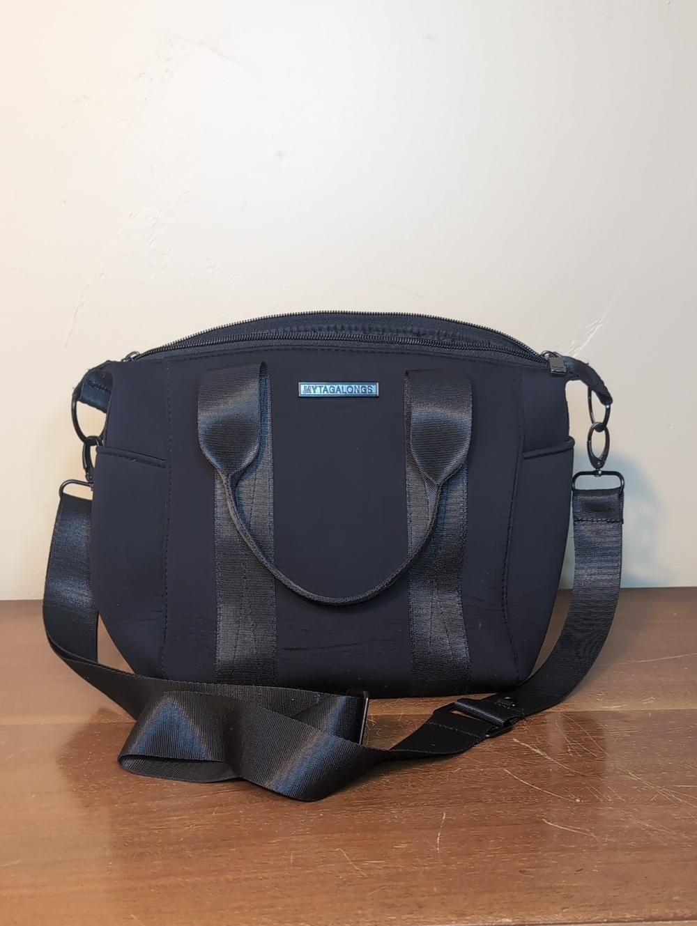 Mytagalongs Neoprene Black Crossbody Lunch Carry Bag Unisex